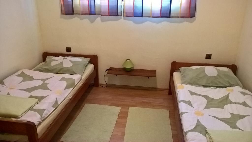 Apartment Thea Gomirje