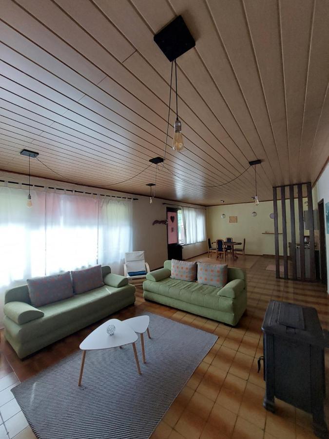 Thea Apartment *